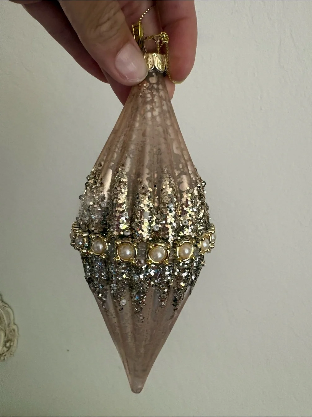 Elegant Blush Pearl and Gold Holiday Ornament Set - 5 Pieces